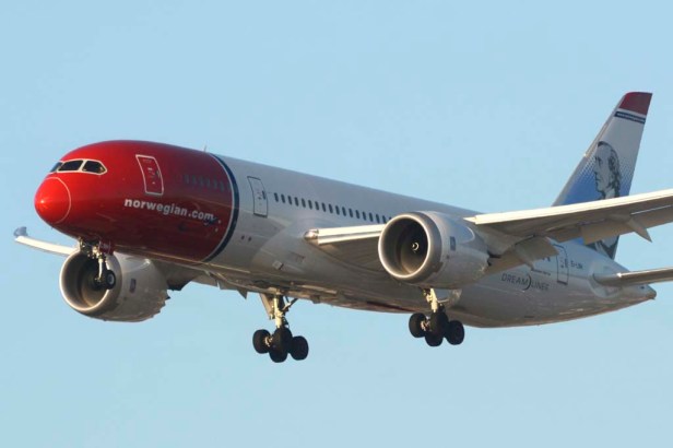 Norwegian_Boeing-787.jpg