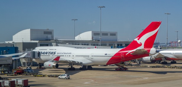 Qantas_Boeing-747-400_VH-OJT_.jpg
