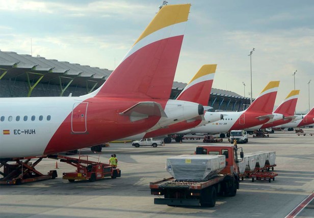 Colas aviones de Iberia, aerolínea de IAG