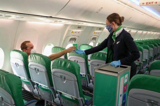 Servicio a bordo de Transavia durante la pandemia de Coronavirus Covid-19