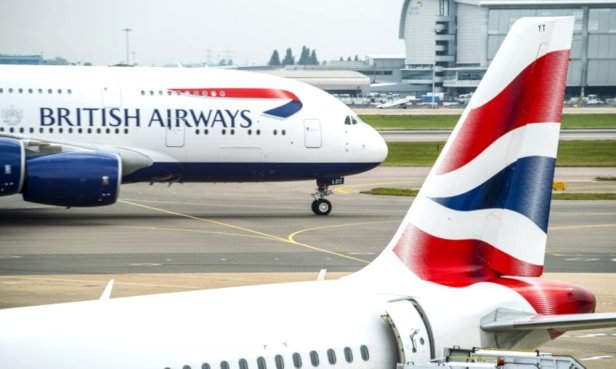 Aviones de British Airways en el Aeropuerto de Londres - Heathrow